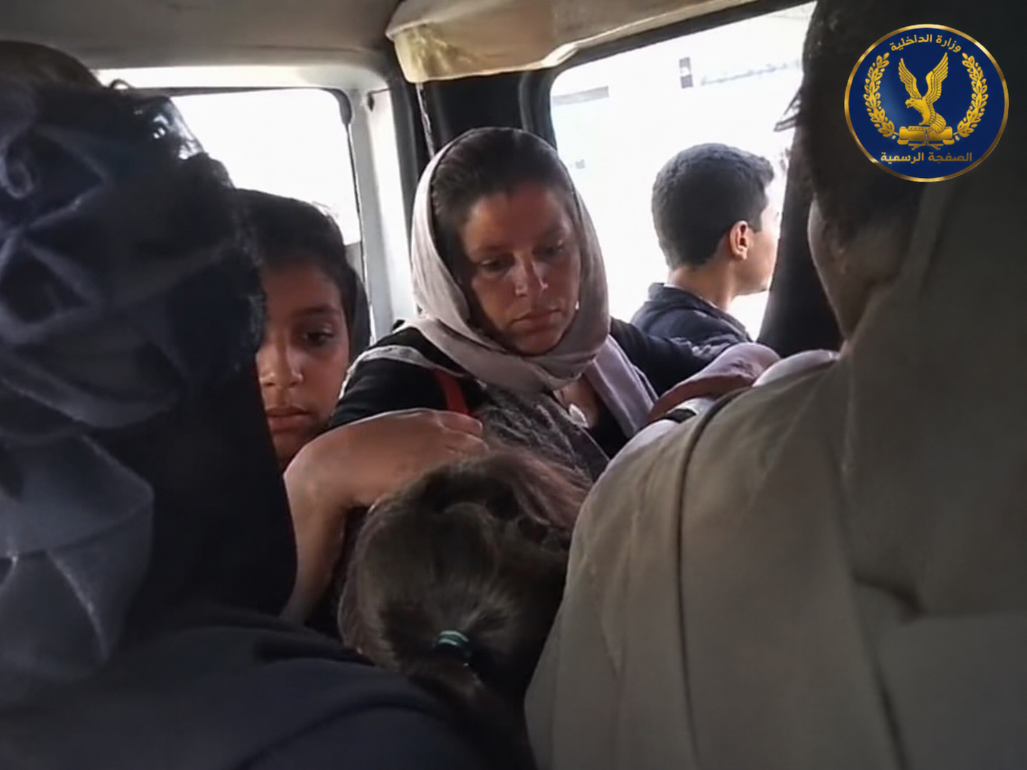 «كنت عايزة أسرق الحلق من ودنها».. ضبط متهمة بمحاولة خطف طفلة بعد خروجها من الامتحانات بالشرقية